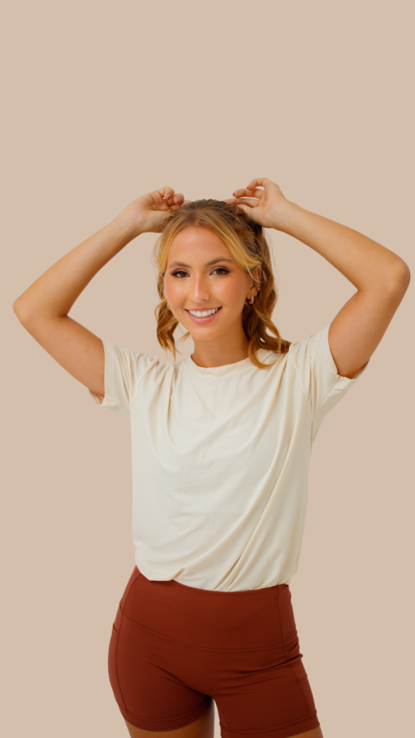 Camiseta Fitness Básica Off-White - Blusa Feminia Esportiva Manga Curta - Imagem 6