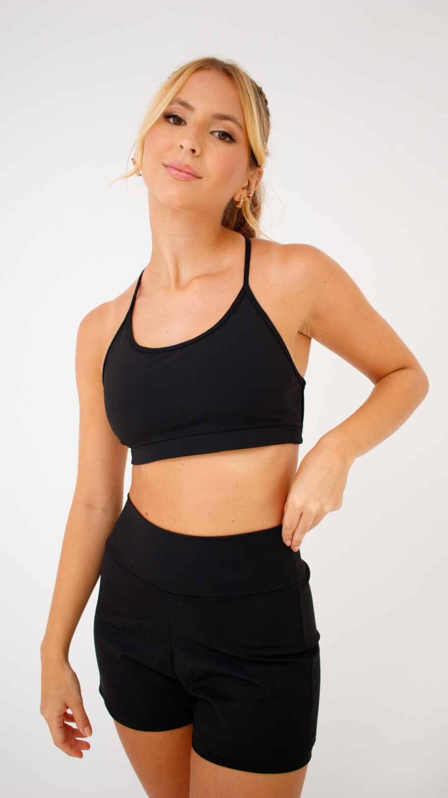 Top Fitness Comfort Preto - Top Feminino alças cruzadas para academia com Bojo Removível